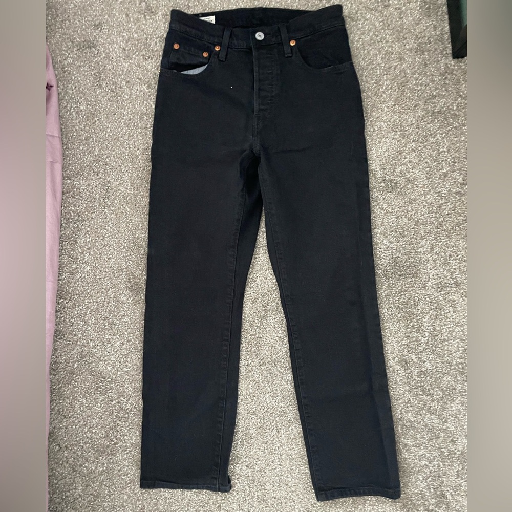 Levis 501 Black Cropped Jeans - Picture 2 of 5